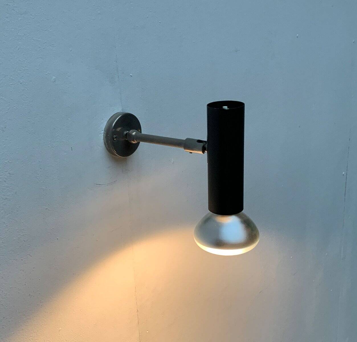 Mid-Century German Minimalist Wall Lamp from Beisl, 1960s