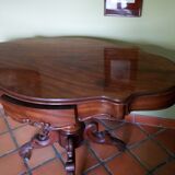 Violin table