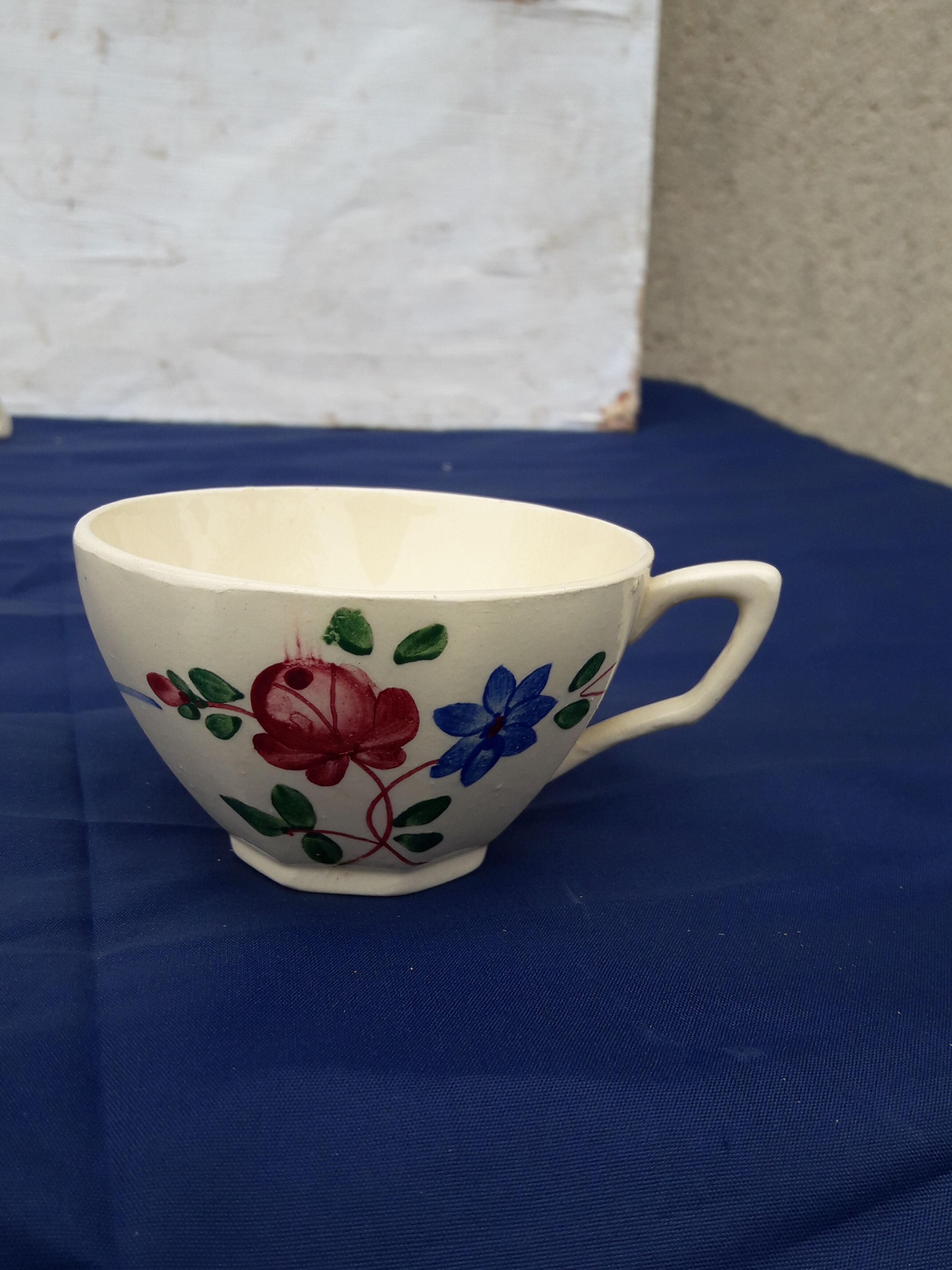 10 cups Digoin Sarreguemines model 9183 67 diam 8 cm