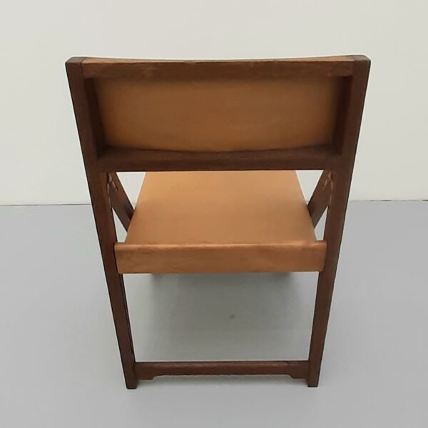 Chaise pliante Henri Meyer en skaï fauve, années 50