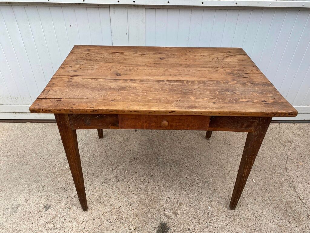 Solid wooden farm table with 1 drawer