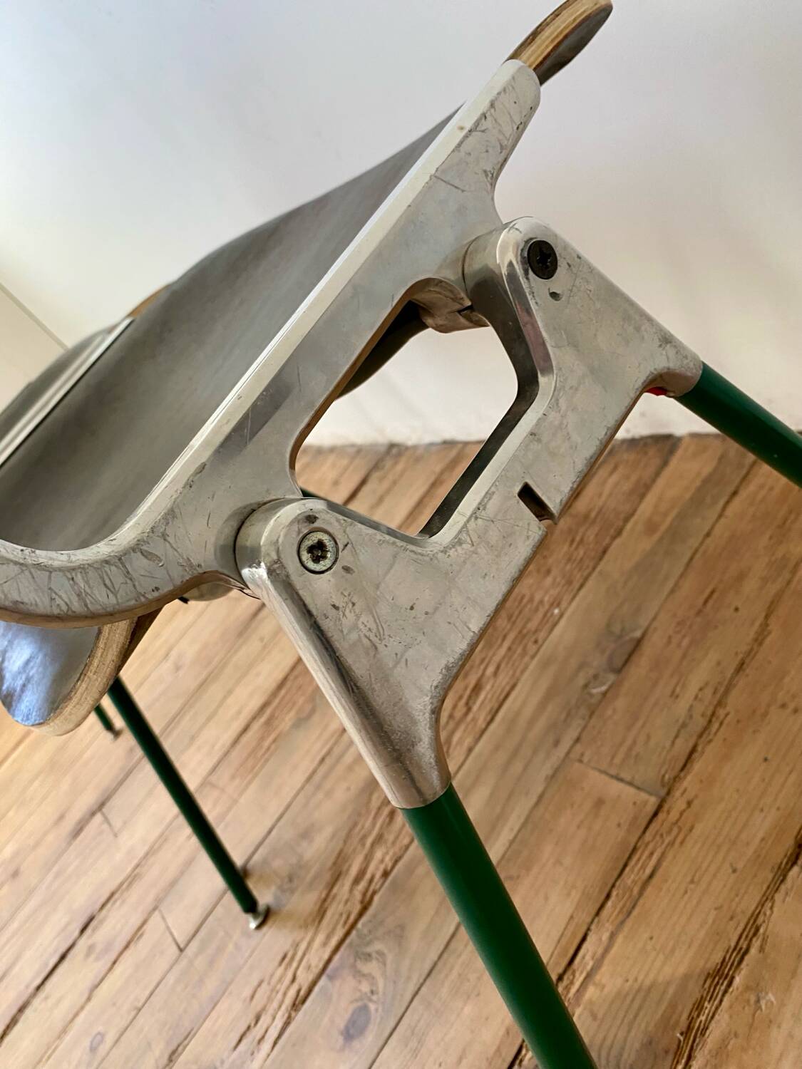 Pair of DSC 106 chairs by Giancarlo Piretti