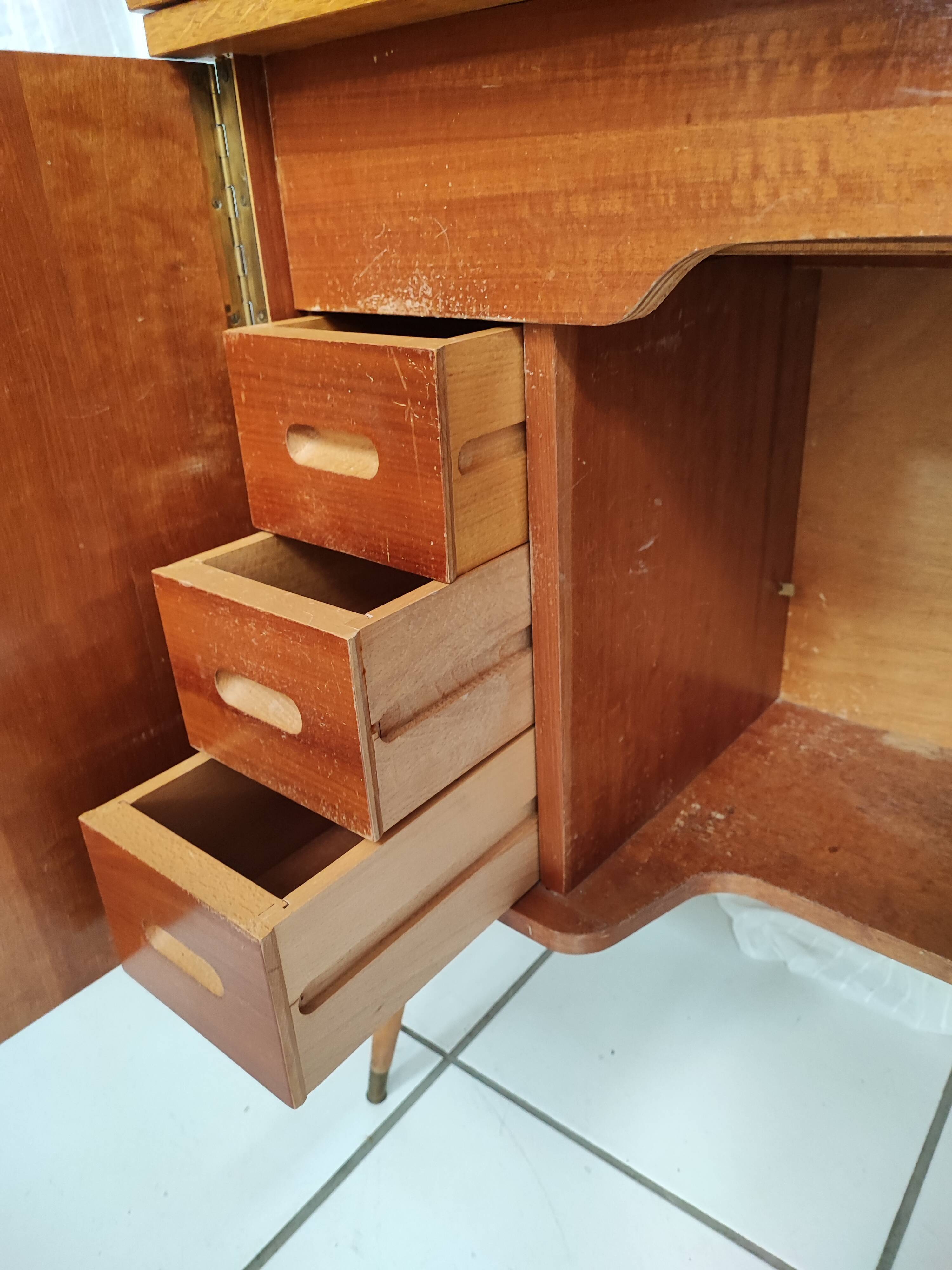 Chest of drawers furniture