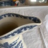 Water pitcher