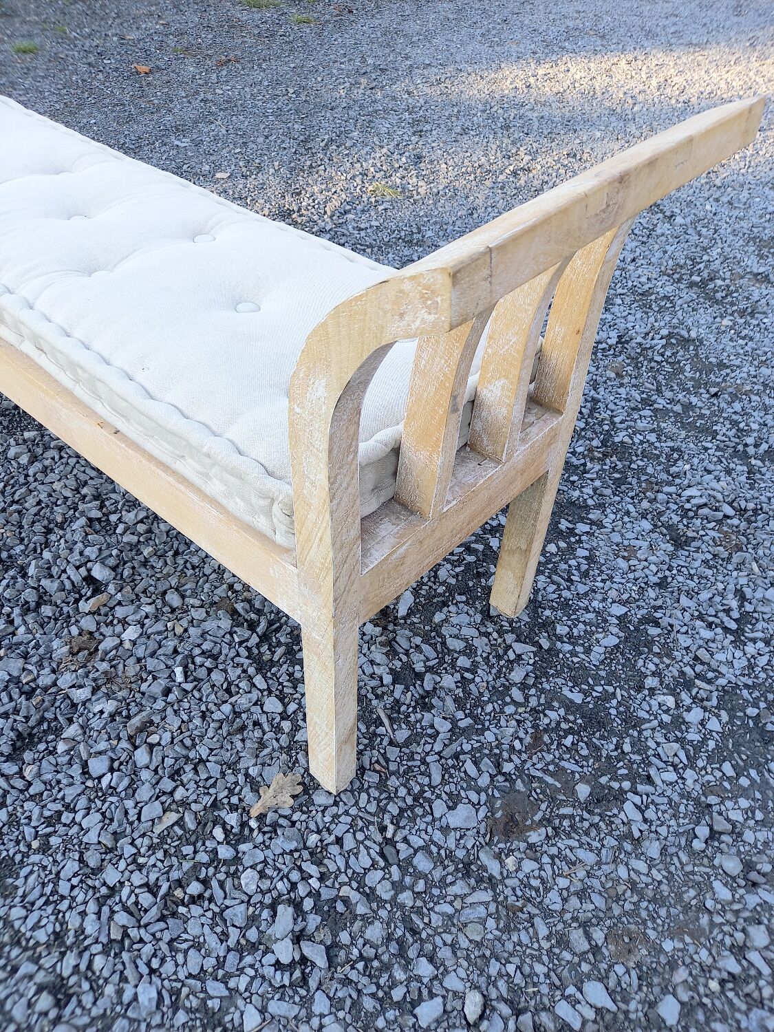 Bench garden of Ulysses e n mango tree 1m75