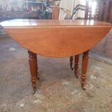 Six-legged round table in cherry wood from the late 19th century