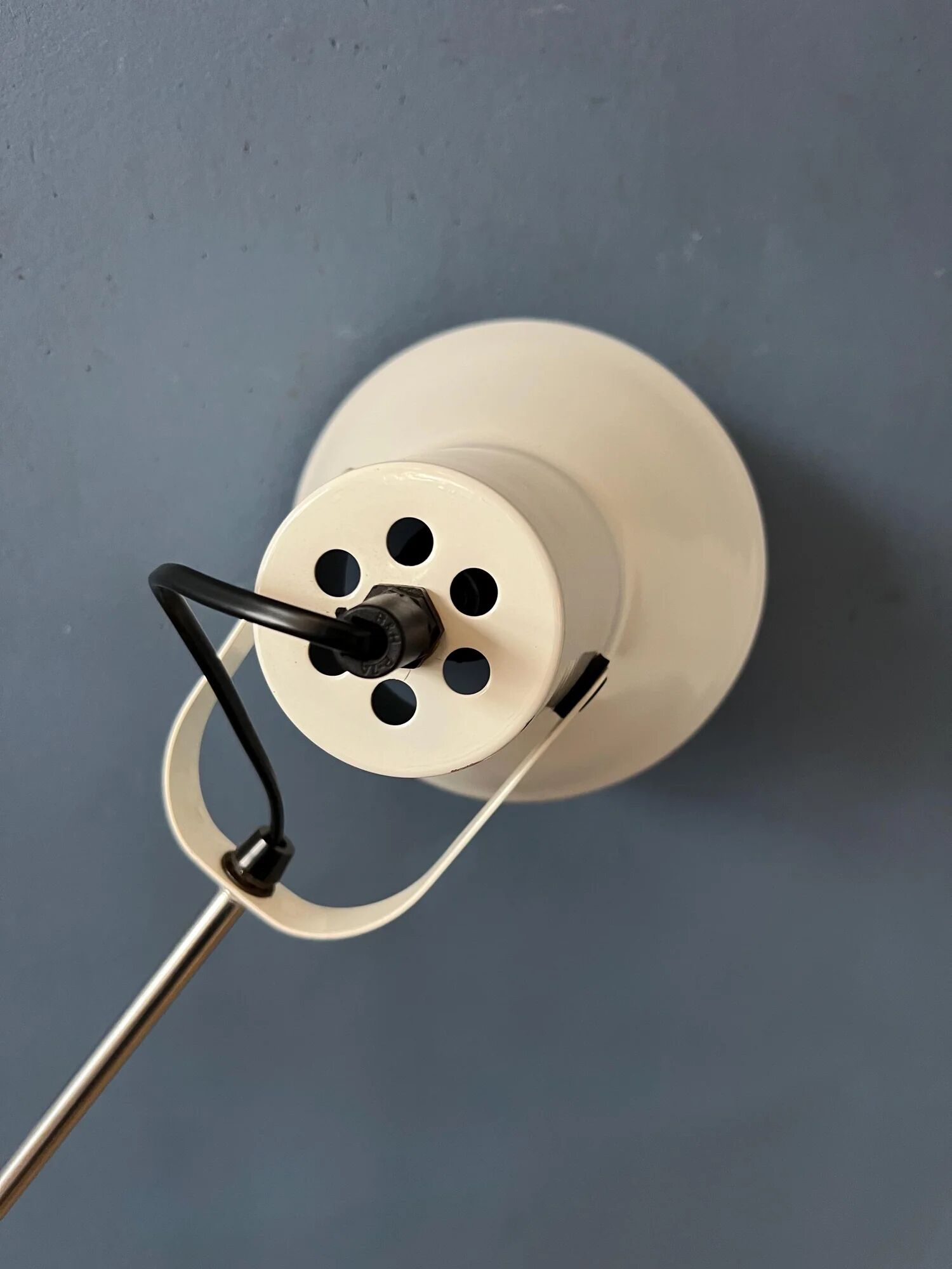 Petit lampadaire flexible blanc vintage