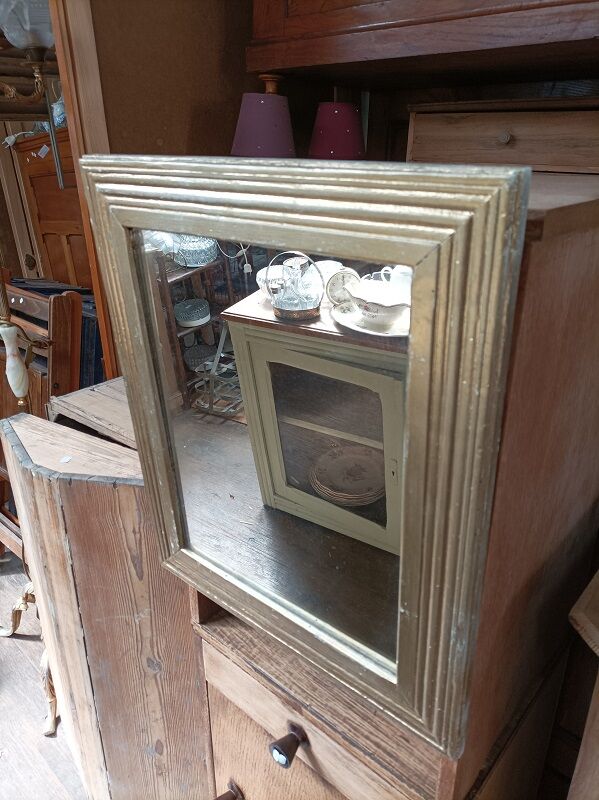 Mirror in gilded wood 43x51cm