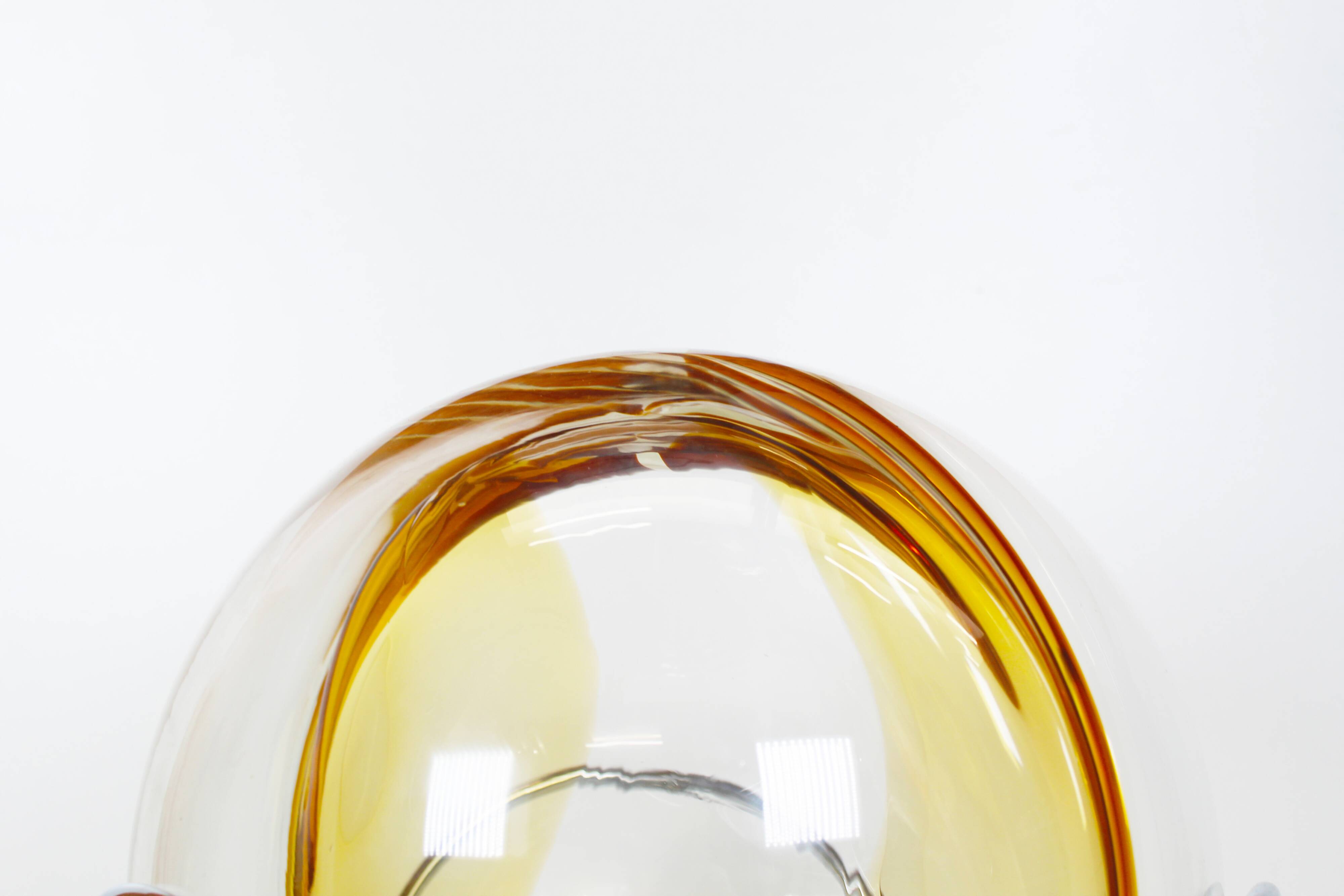Italian "Membrana" table lamp by Toni Zuccheri for VeArt
