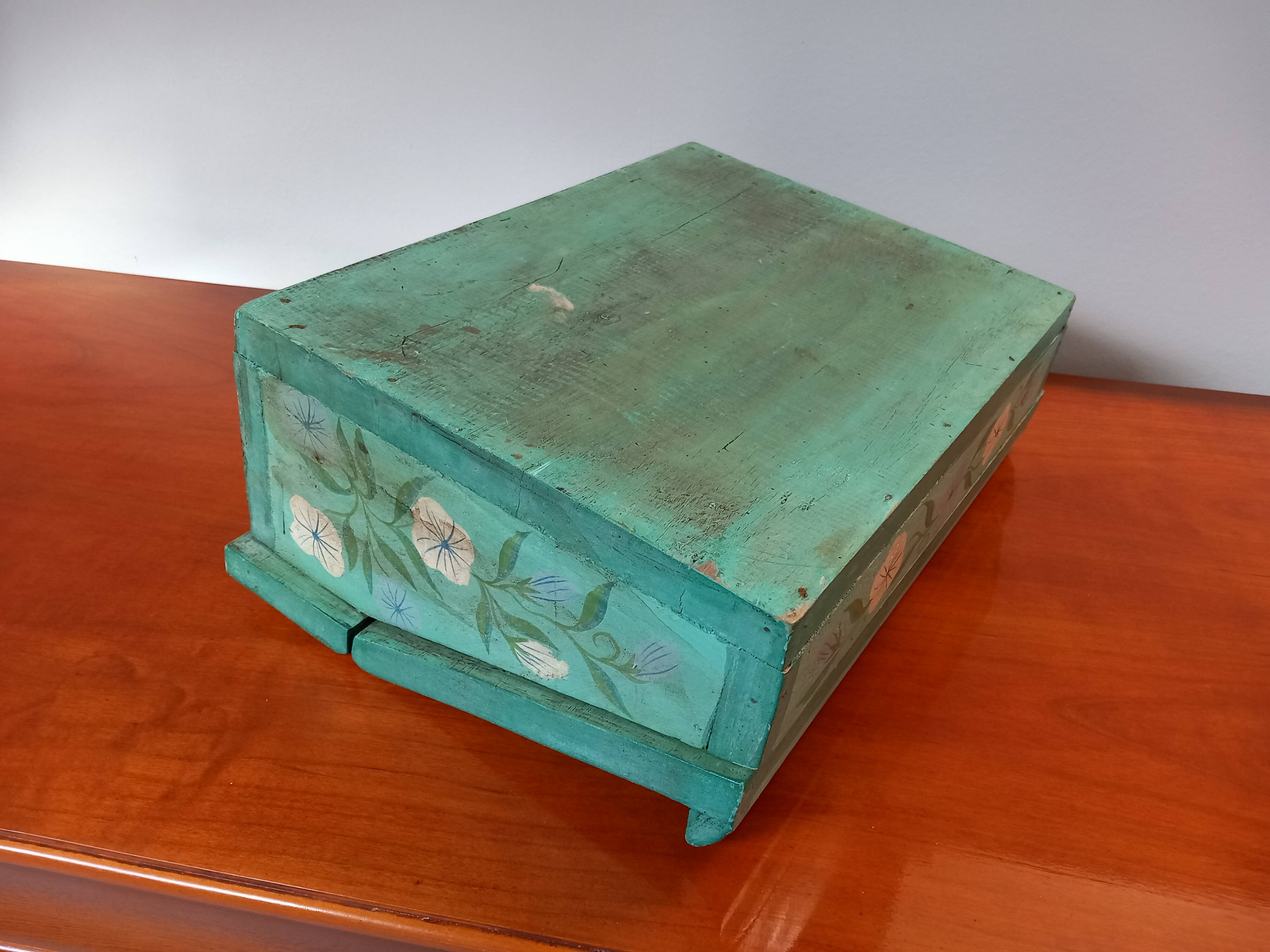Vintage writing desk / storage (mid 1980) in solid wood, made and painted by hand