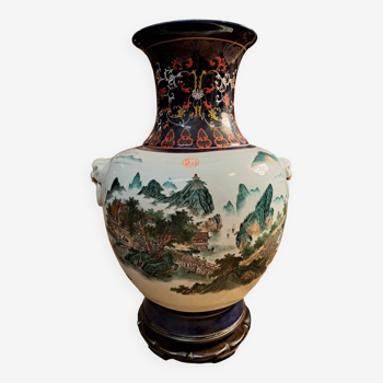 Important vase chinois sur socle