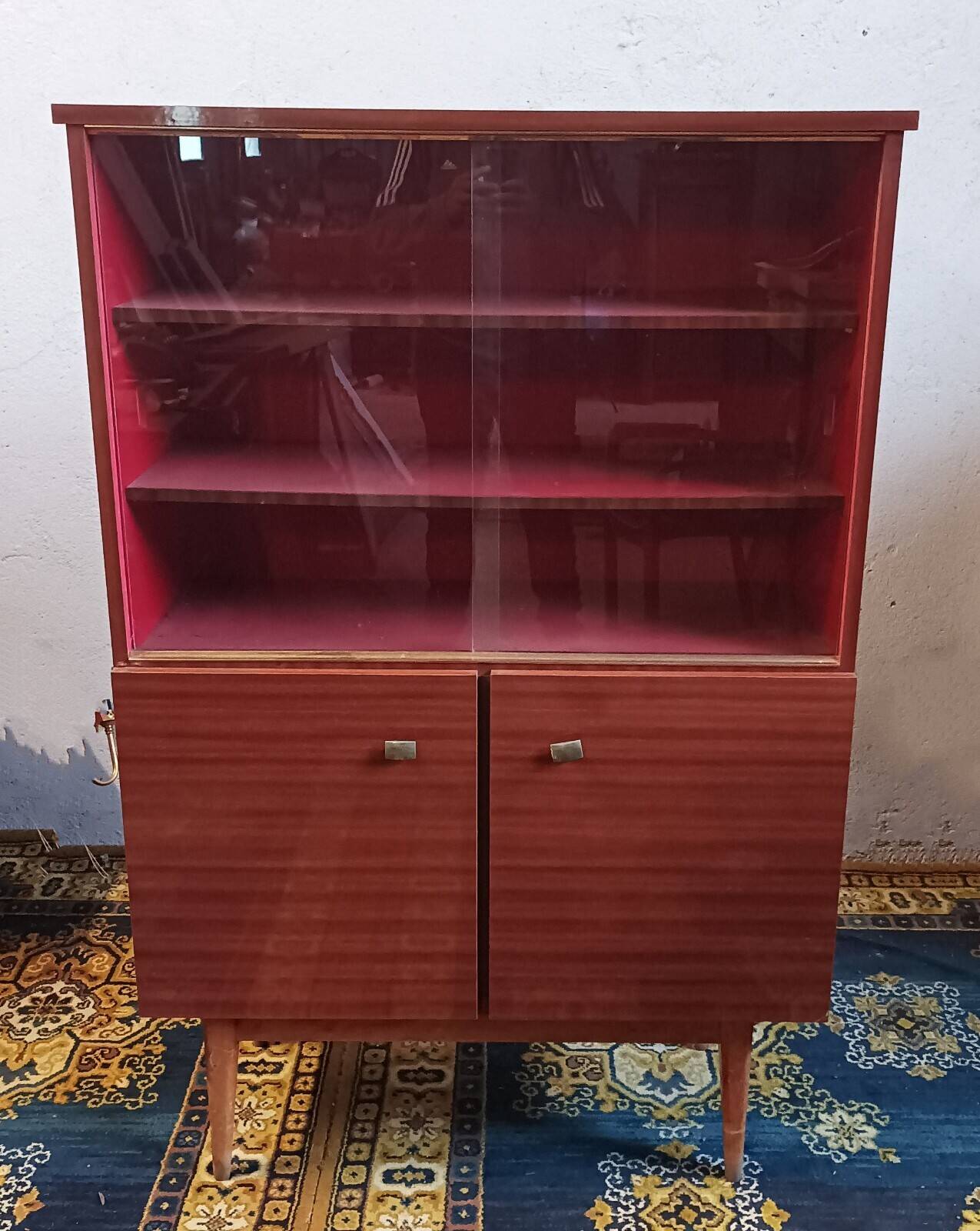 Mahogany veneer display cabinet 1960