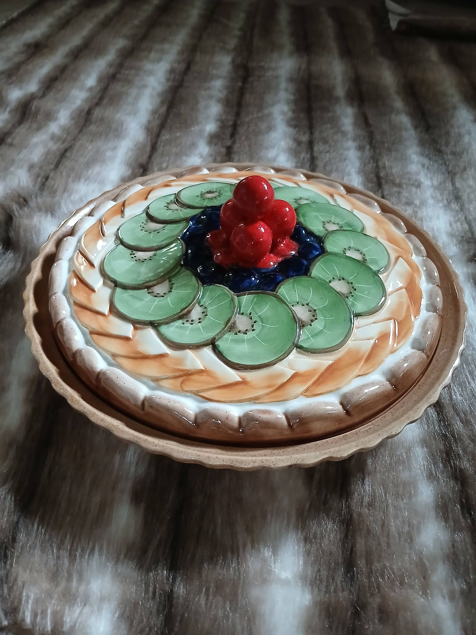 Antique pie dish in slipware