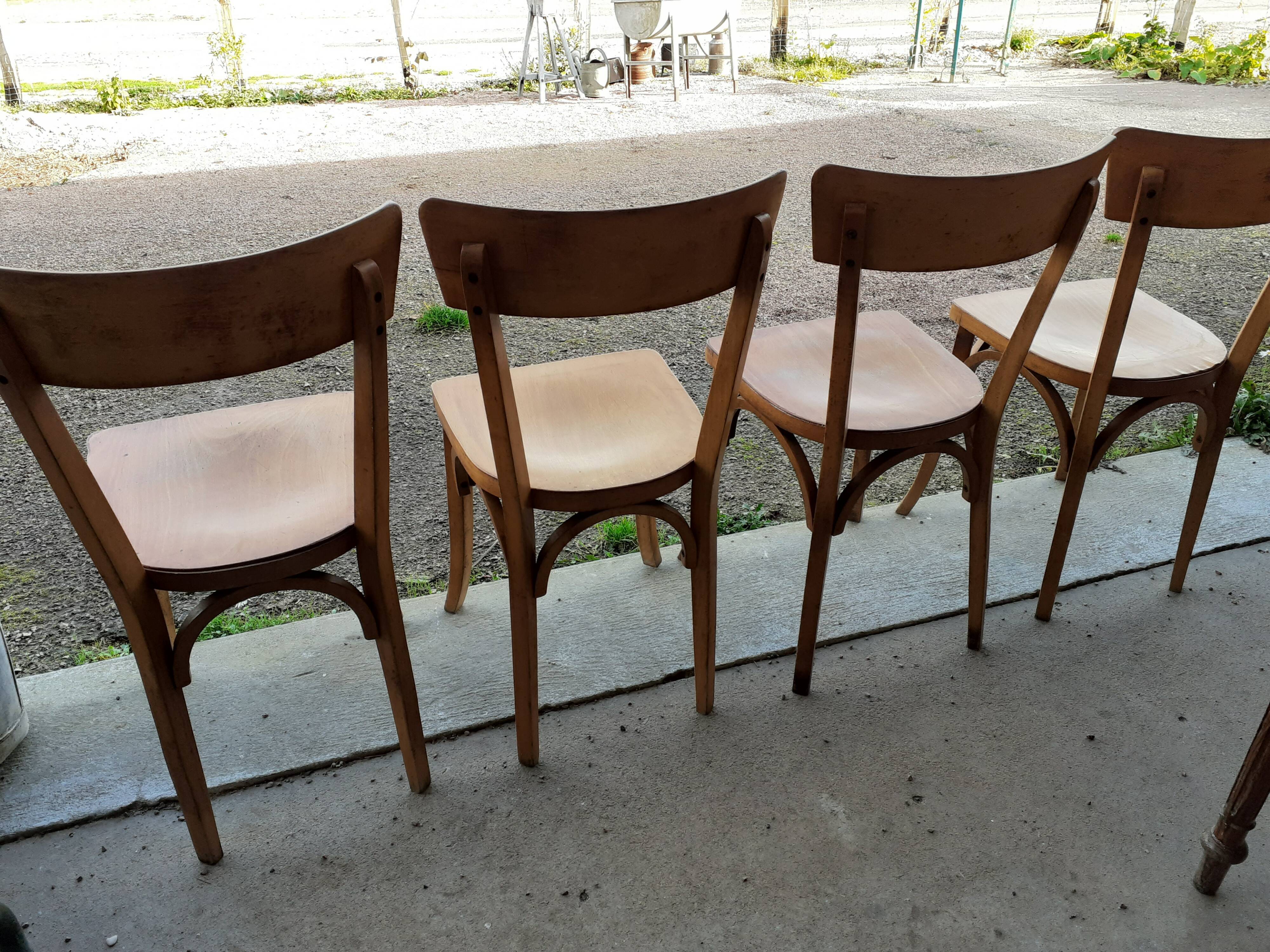 Lot of vintage chairs