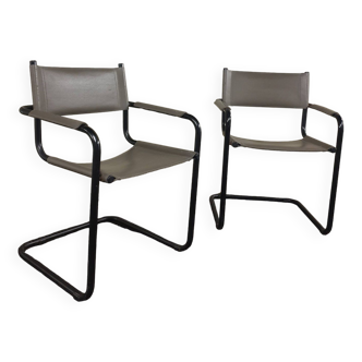 Duo de chaise style Marcel breuer (métal noir et cuit gris)