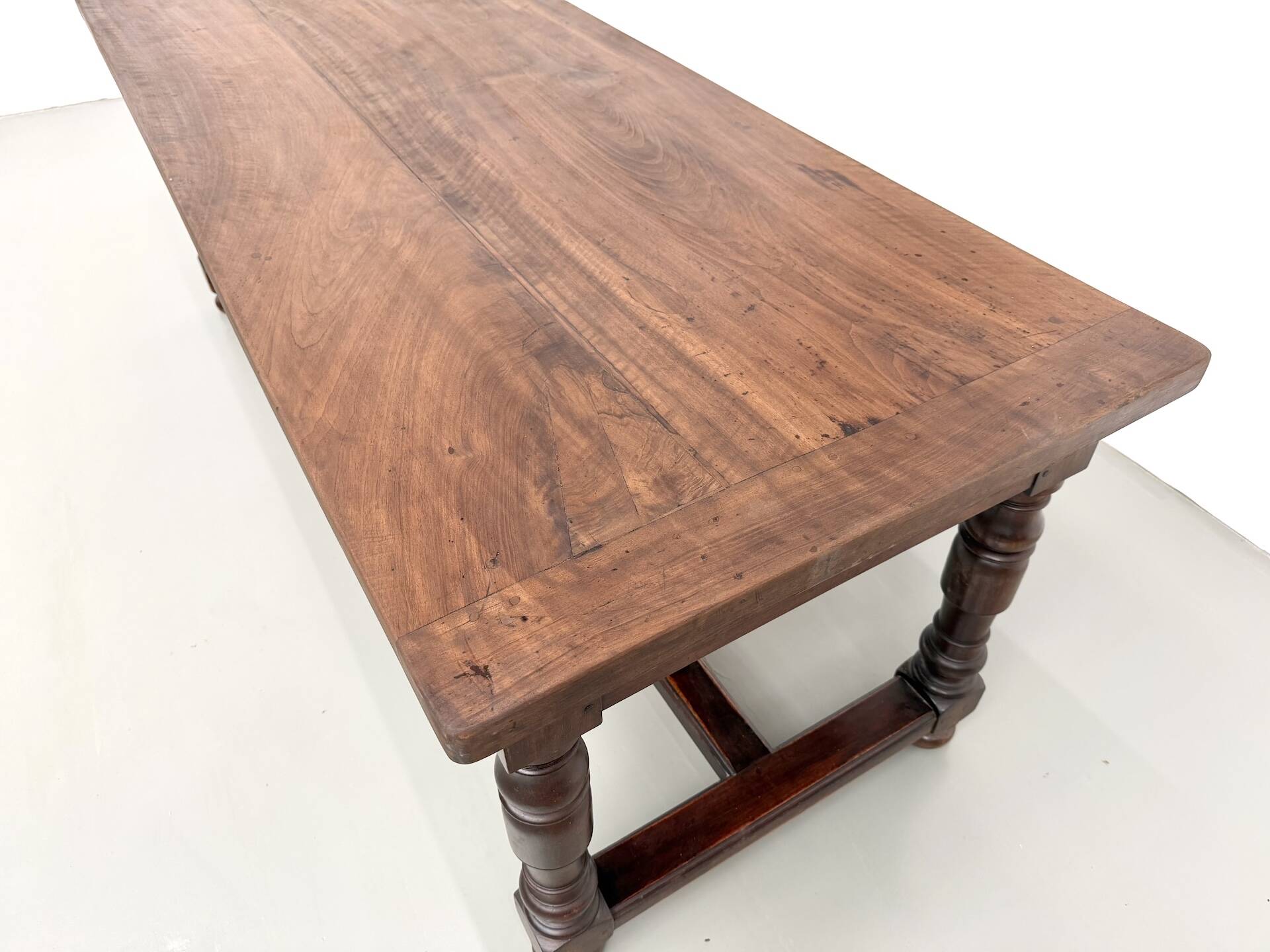 Farm table in solid walnut, turned legs, 1950s.