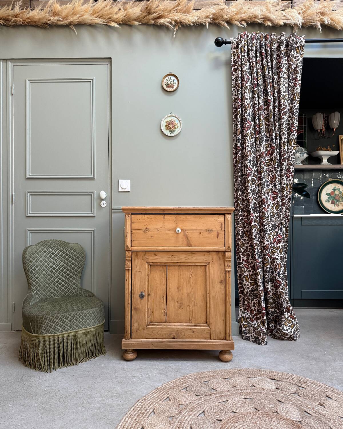 English jam cupboard in solid pine (renovated)