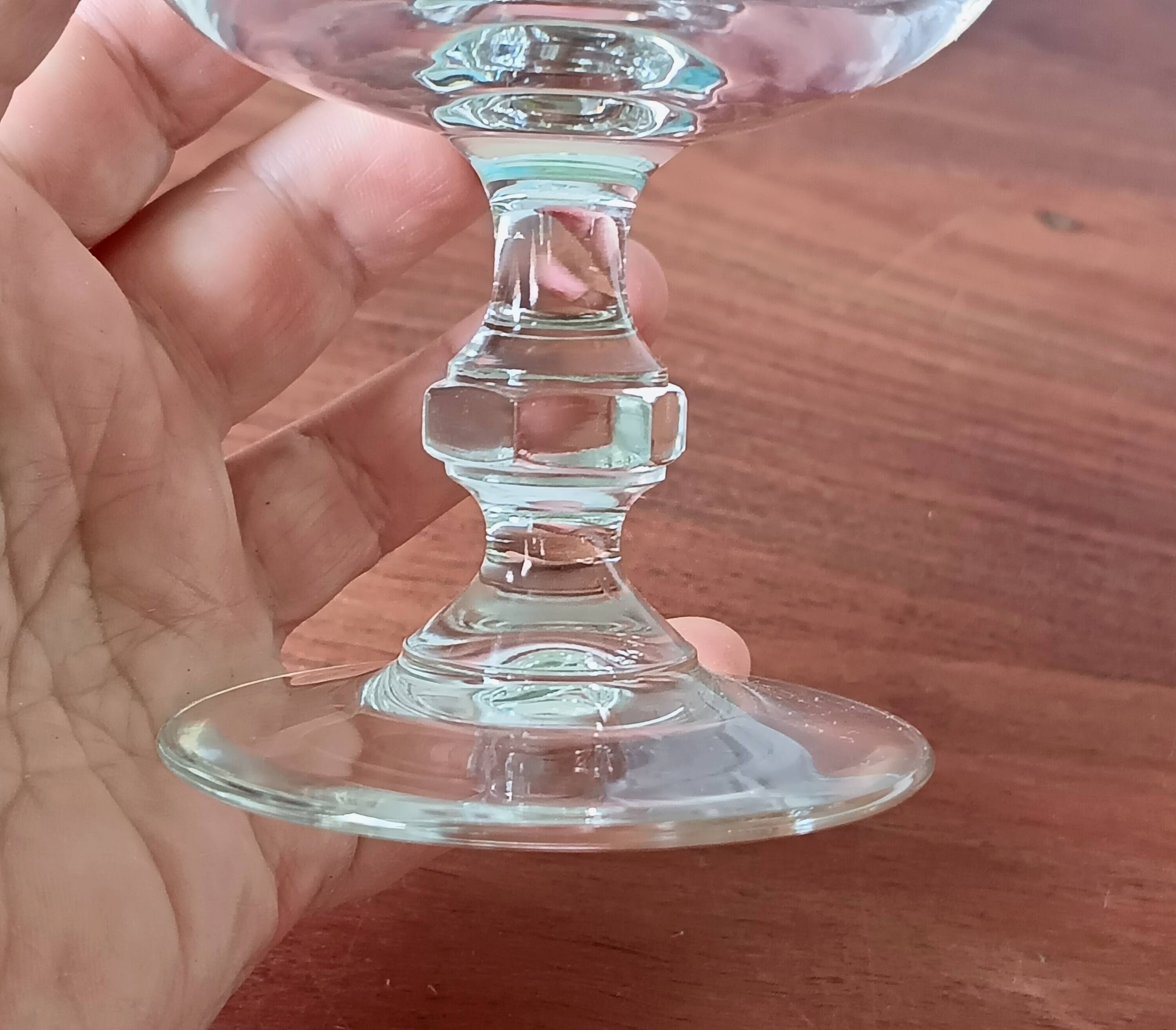 Arcoroc france stemmed glasses with forget-me-not decor, vintage 1980s