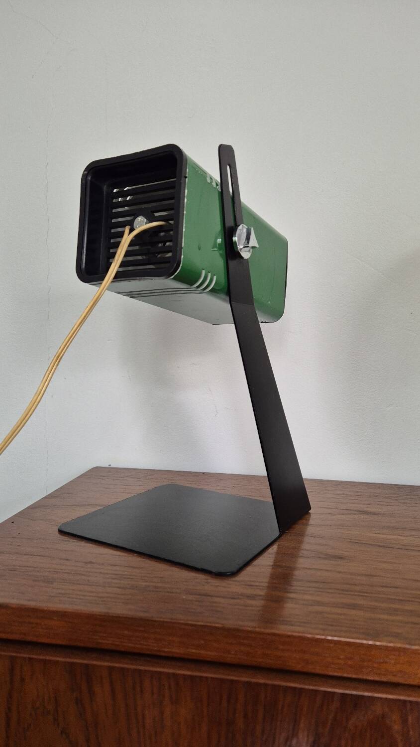 Phase spotlight model lamp