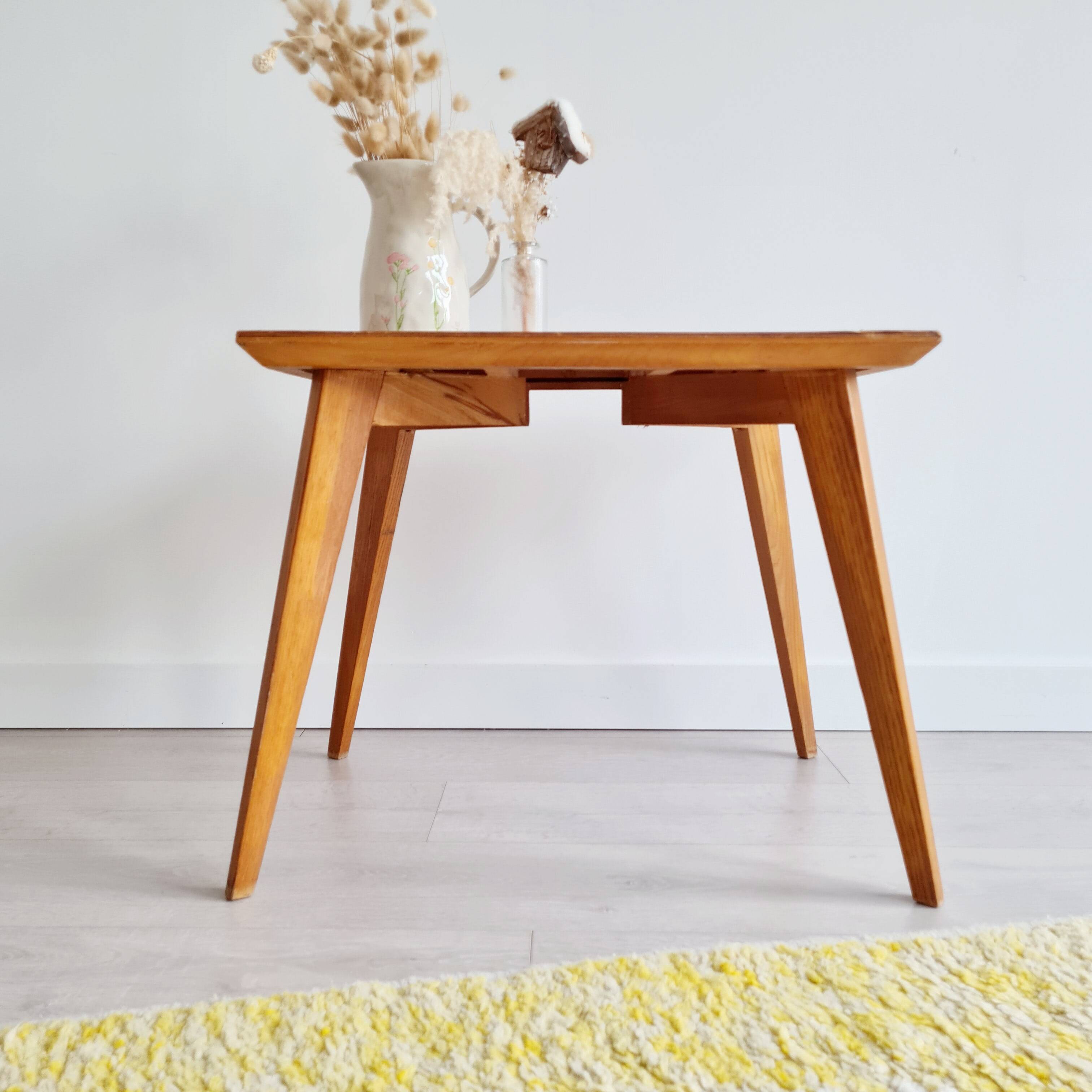 Table basse pieds compas dessus marqueté