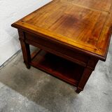 Coffee table with 2 drawers in solid wood.