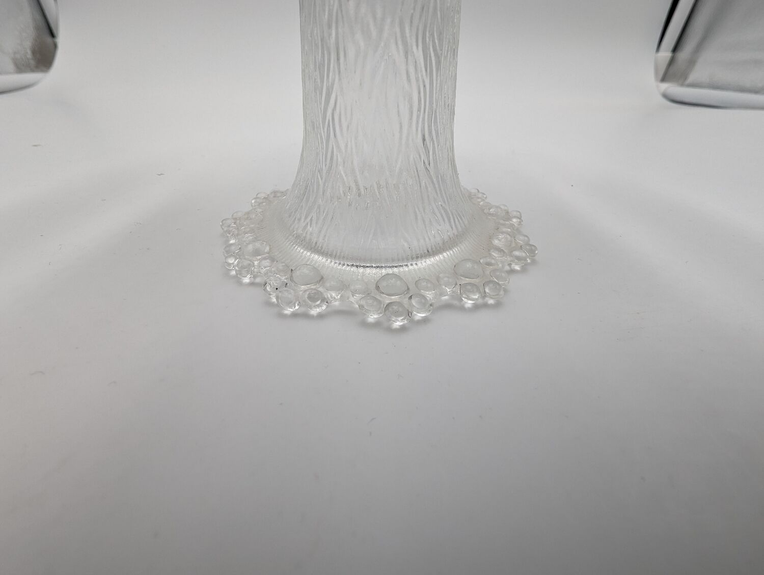 Coupe en verre moulé