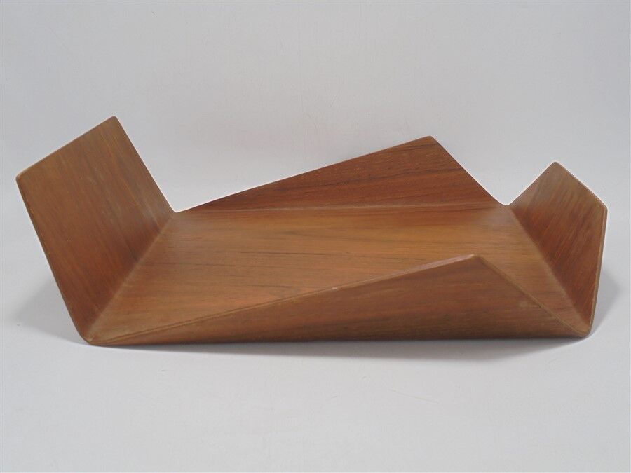 Document storage tray