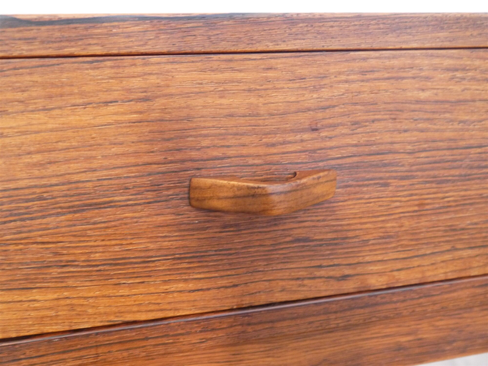 Commode scandinave en palissandre