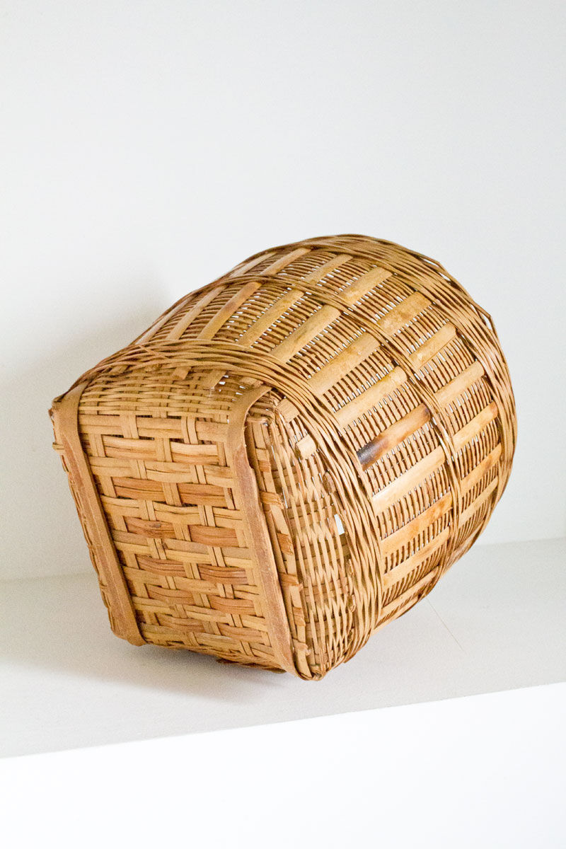 Cache woven wicker jar