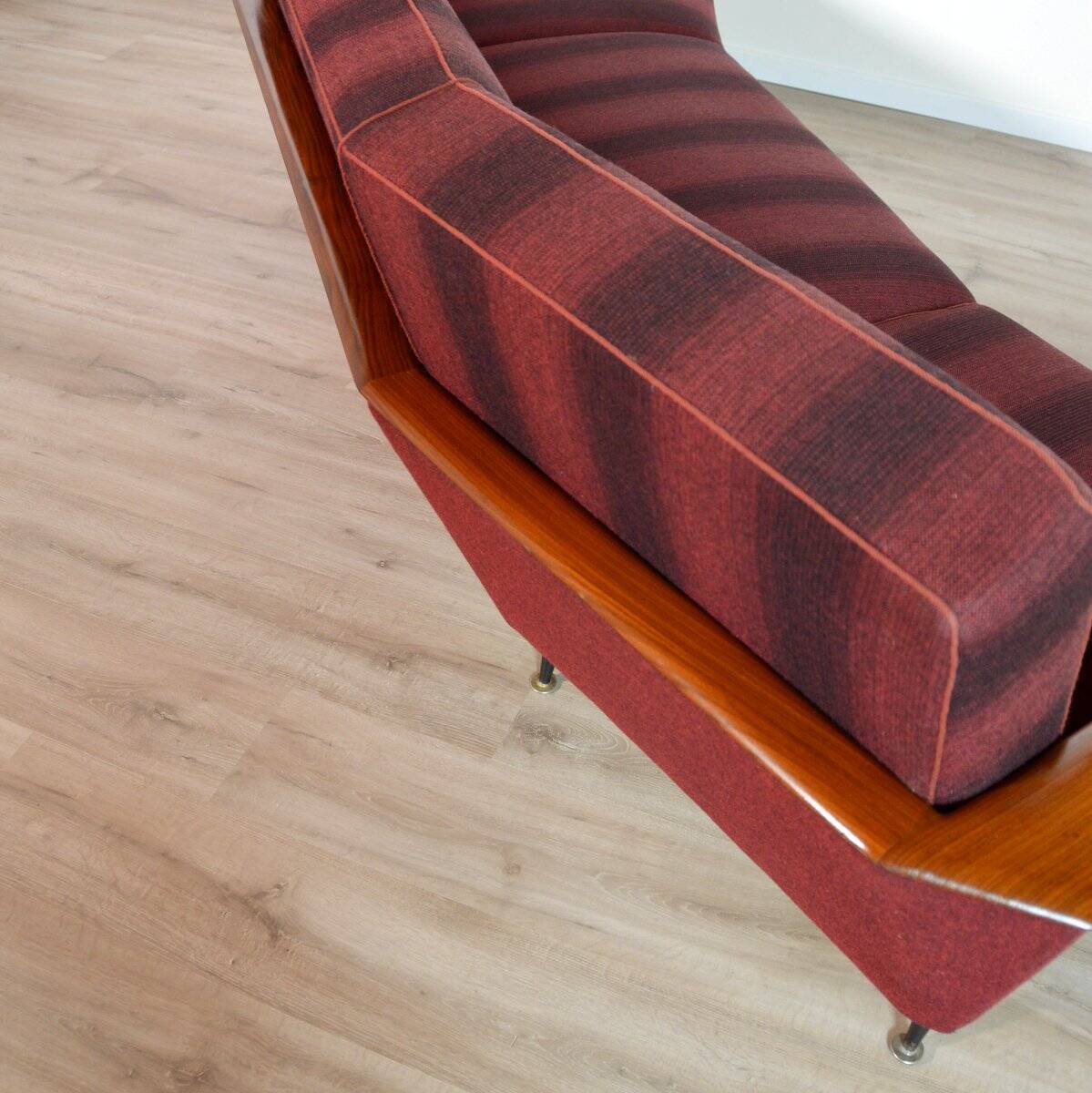 Rare and superb vintage curved teak sofa from the 1950s / Deutschland series decor