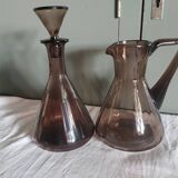 Set pitcher & decanter of plum color, faceted glass - Art Deco era 1920 / 1930