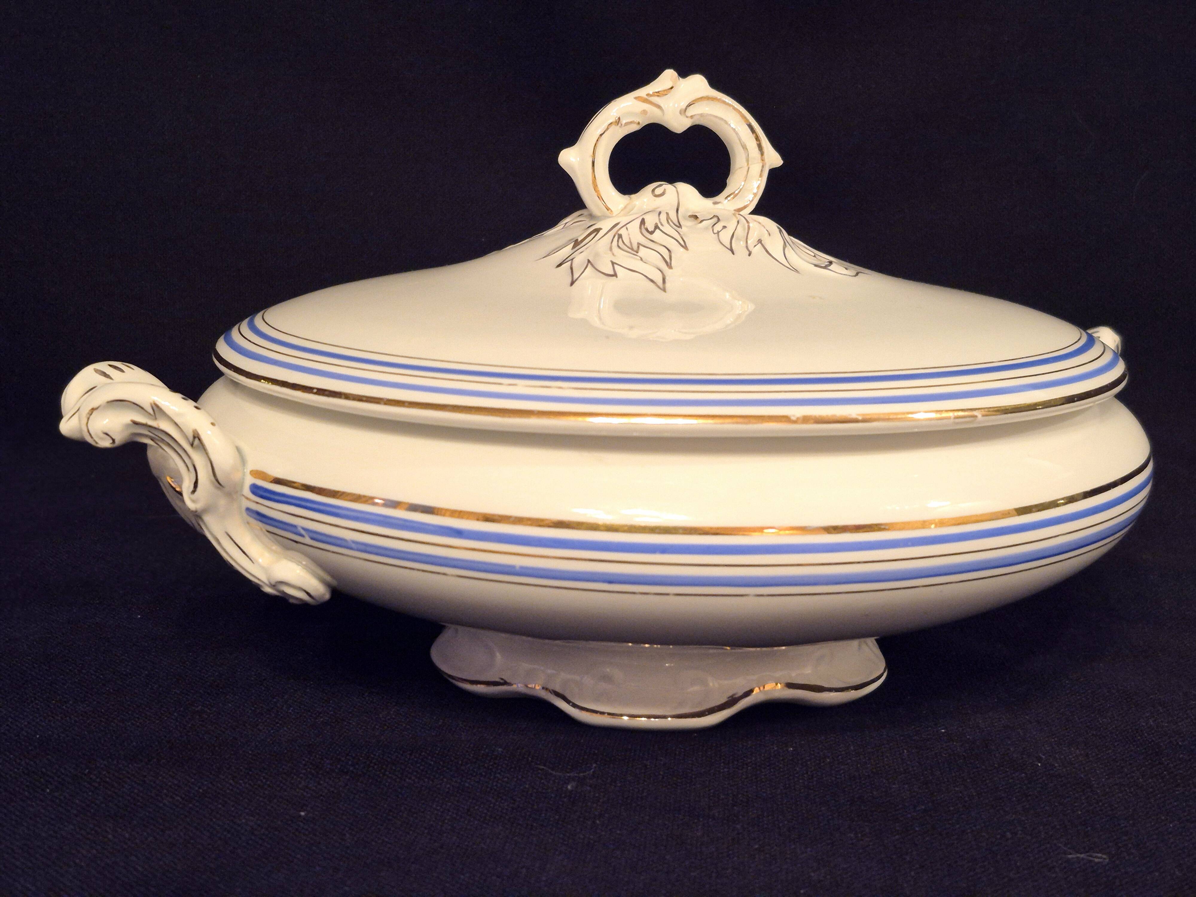 Vegetable dish or soup tureen in Onnaing earthenware A524