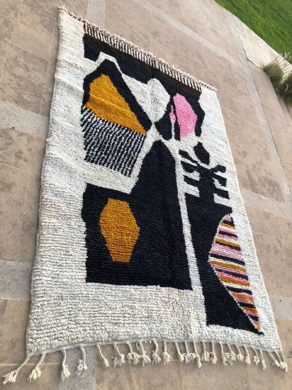 Handmade Moroccan rug, natural wool, 2.5x1.5 m.