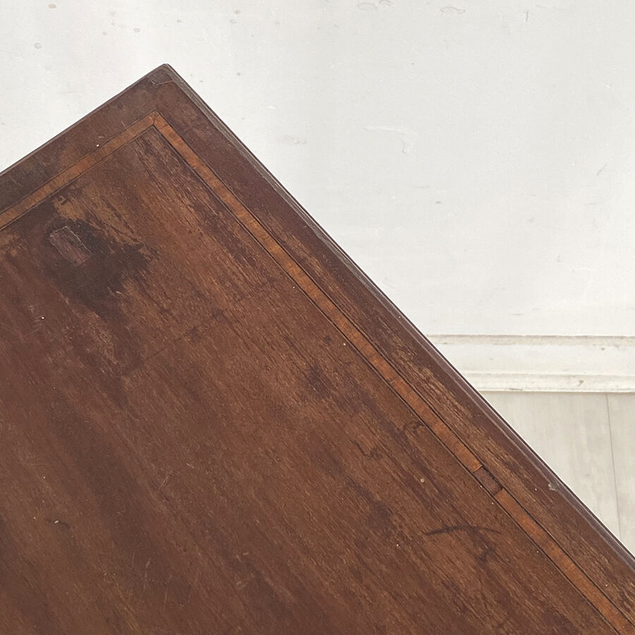 Square mahogany table and mahogany veneer