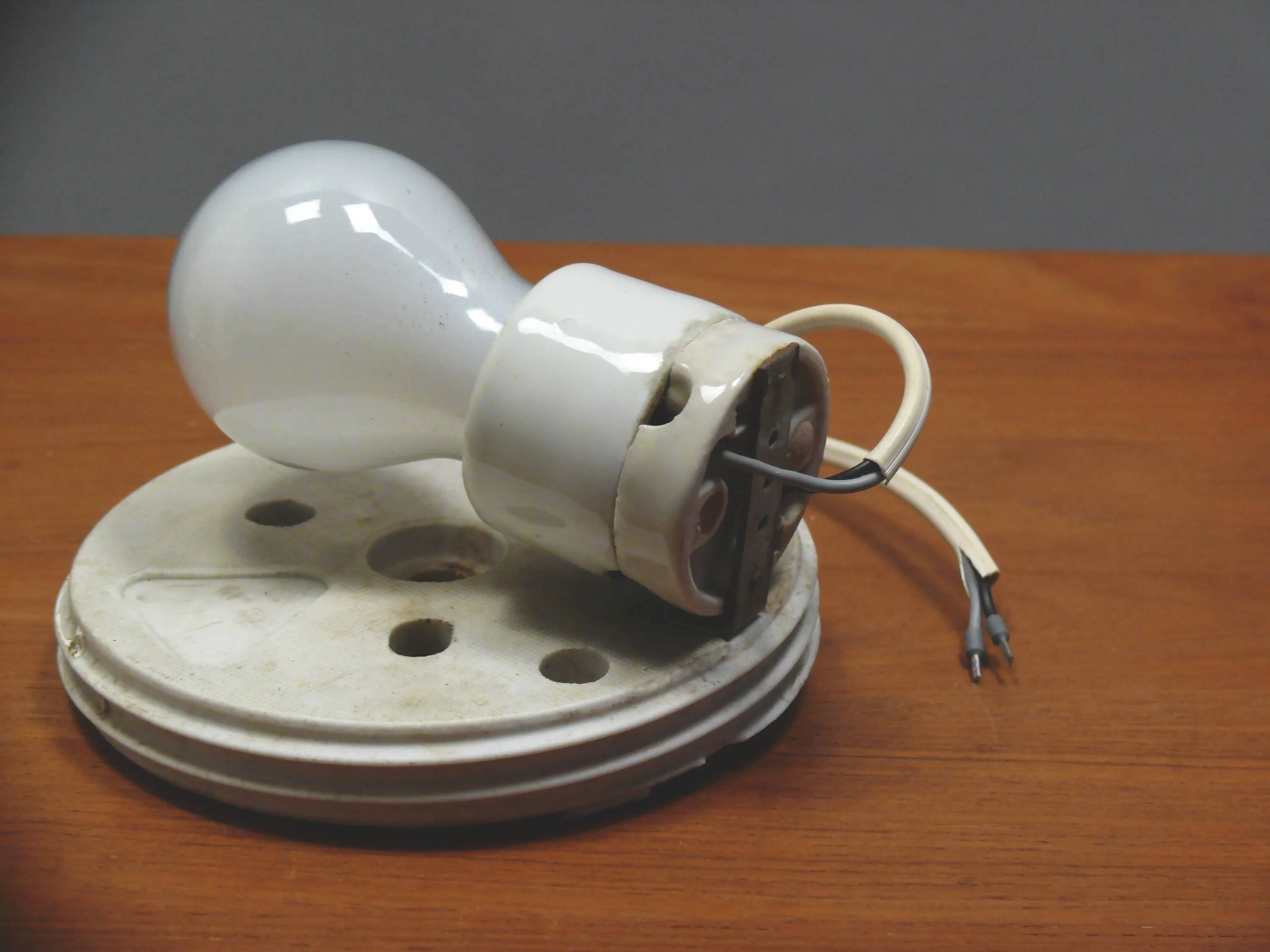 Art Deco wall or ceiling light, marbled look, 1920s-1930s