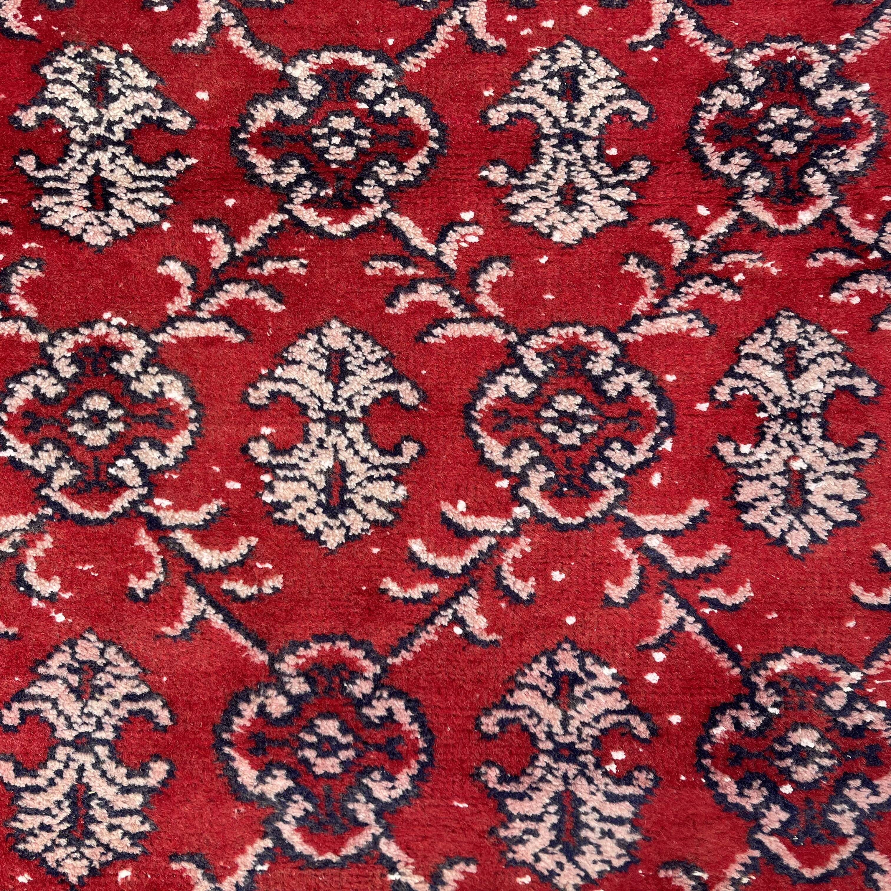 Turkish rug , 166 x 70 cm