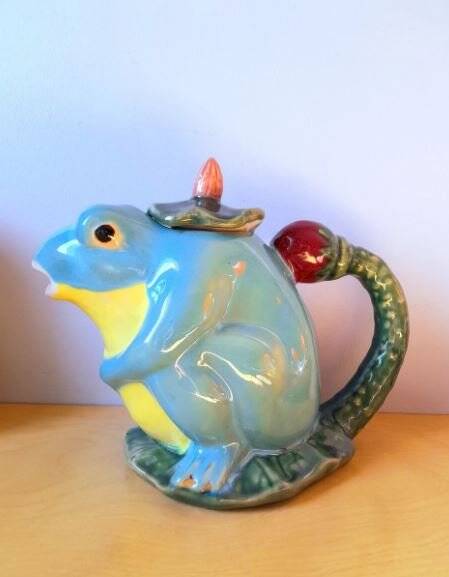 Athezza frog teapot 1960