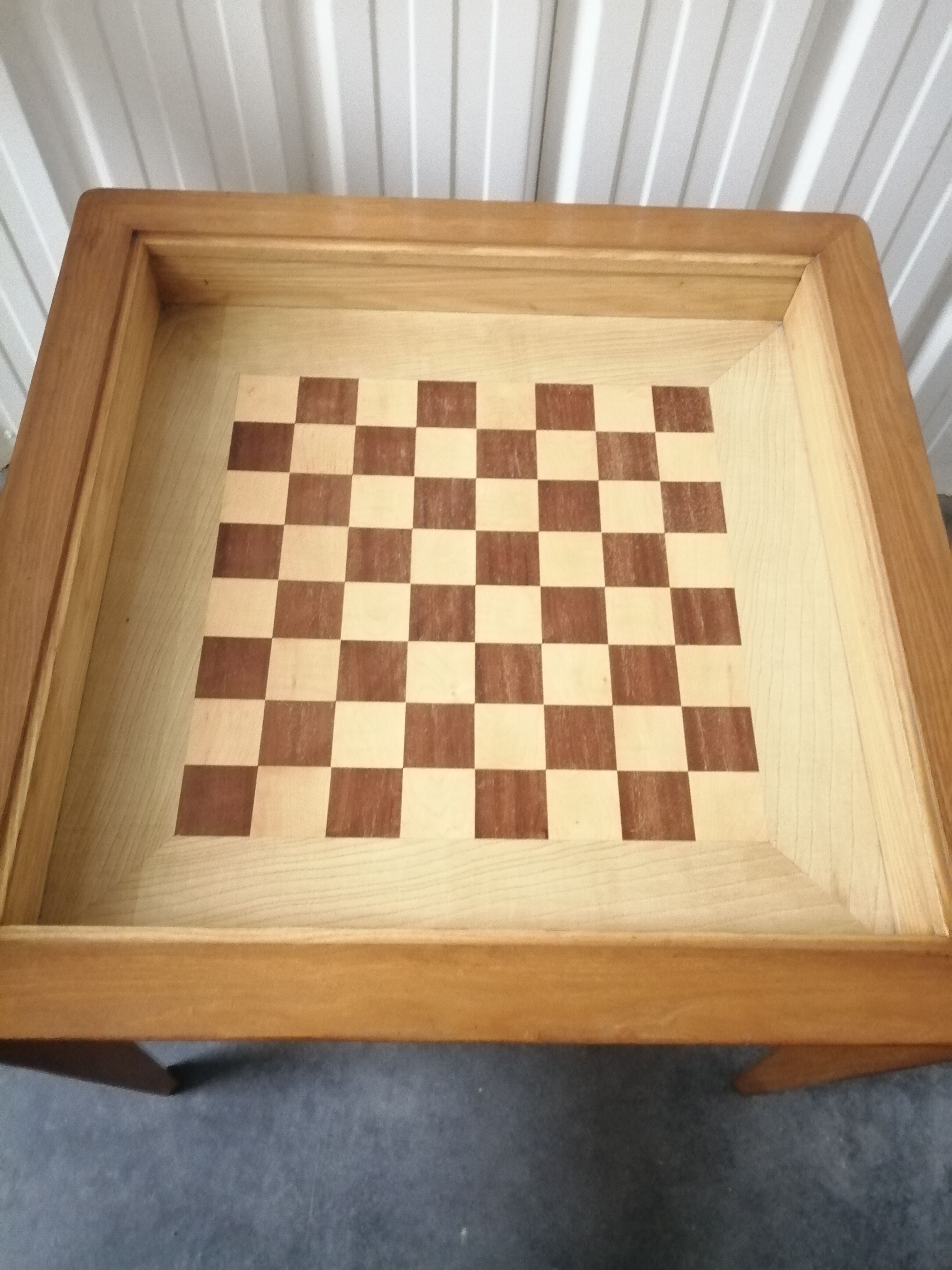 Art-deco games table