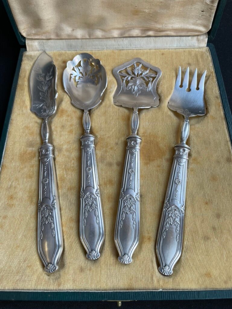 Complete box of cutlery Minerve 1st title Art Nouveau