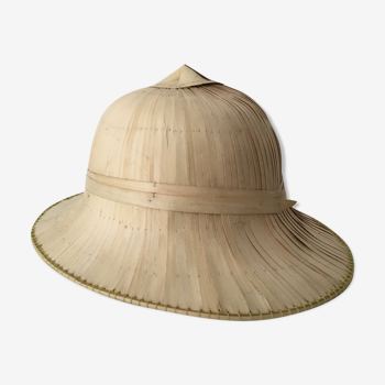 Colonial straw hat