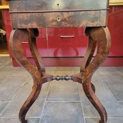 Mahogany burr hairdresser, Restoration period, around 1820.