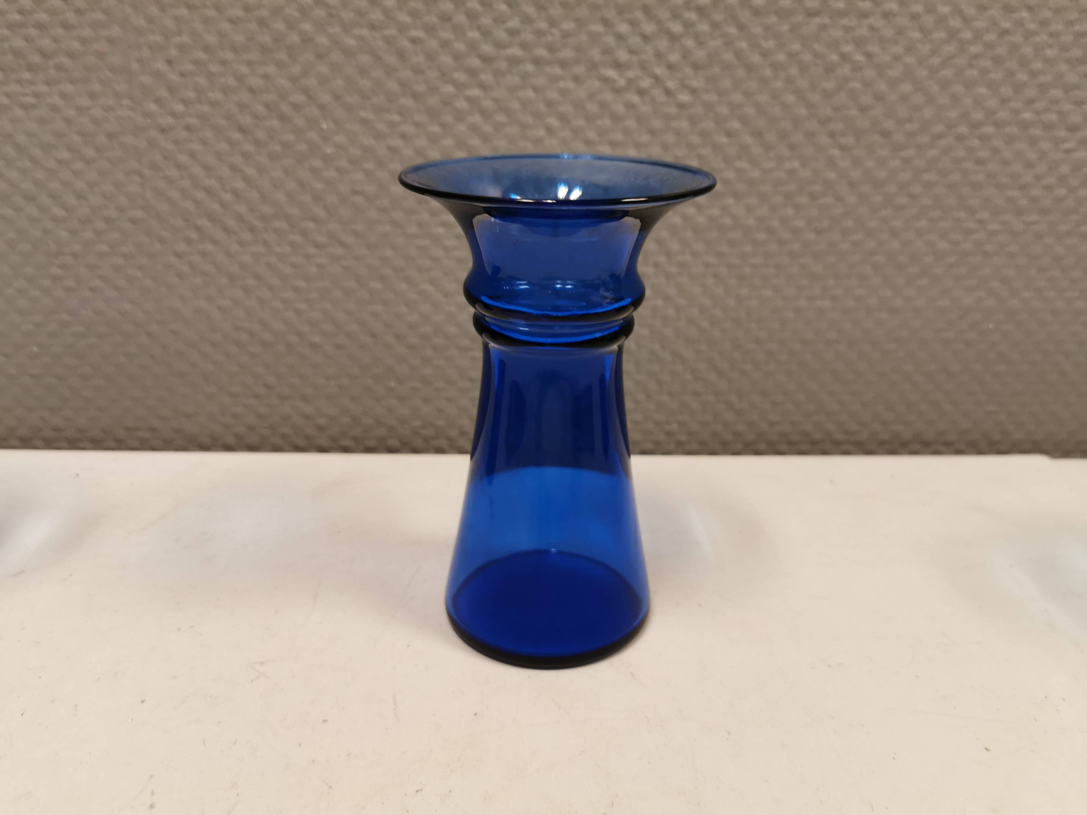 Harmony vase designed by michael bang for royal copenhagen in 1989