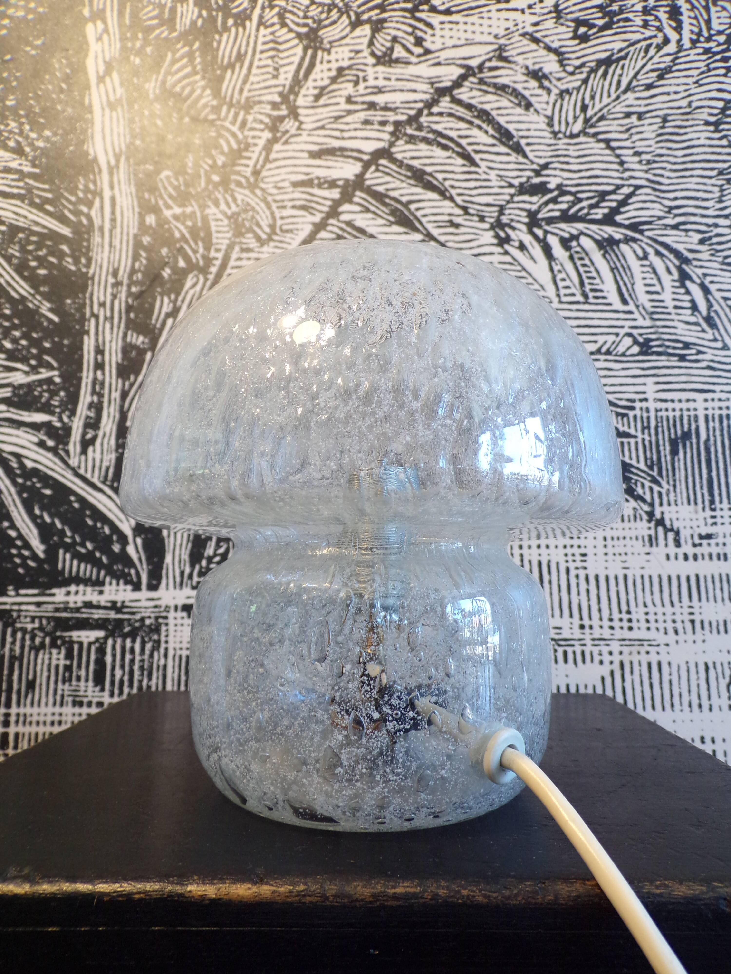 Lampe champignon en verre italien 1970