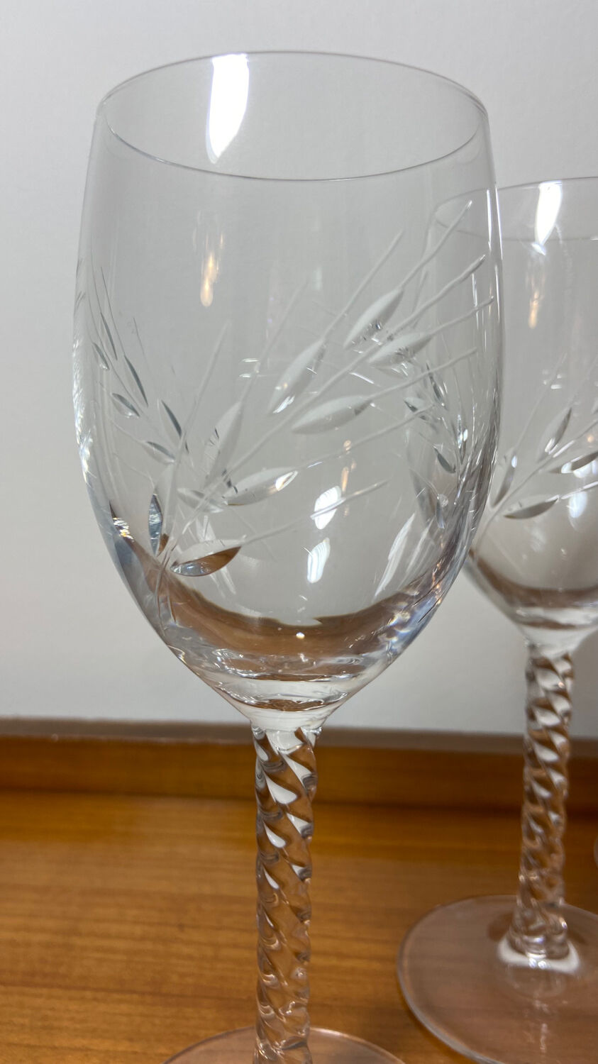 PRODUCT BHV - Set of 5 wine glasses in cut crystal 1970
