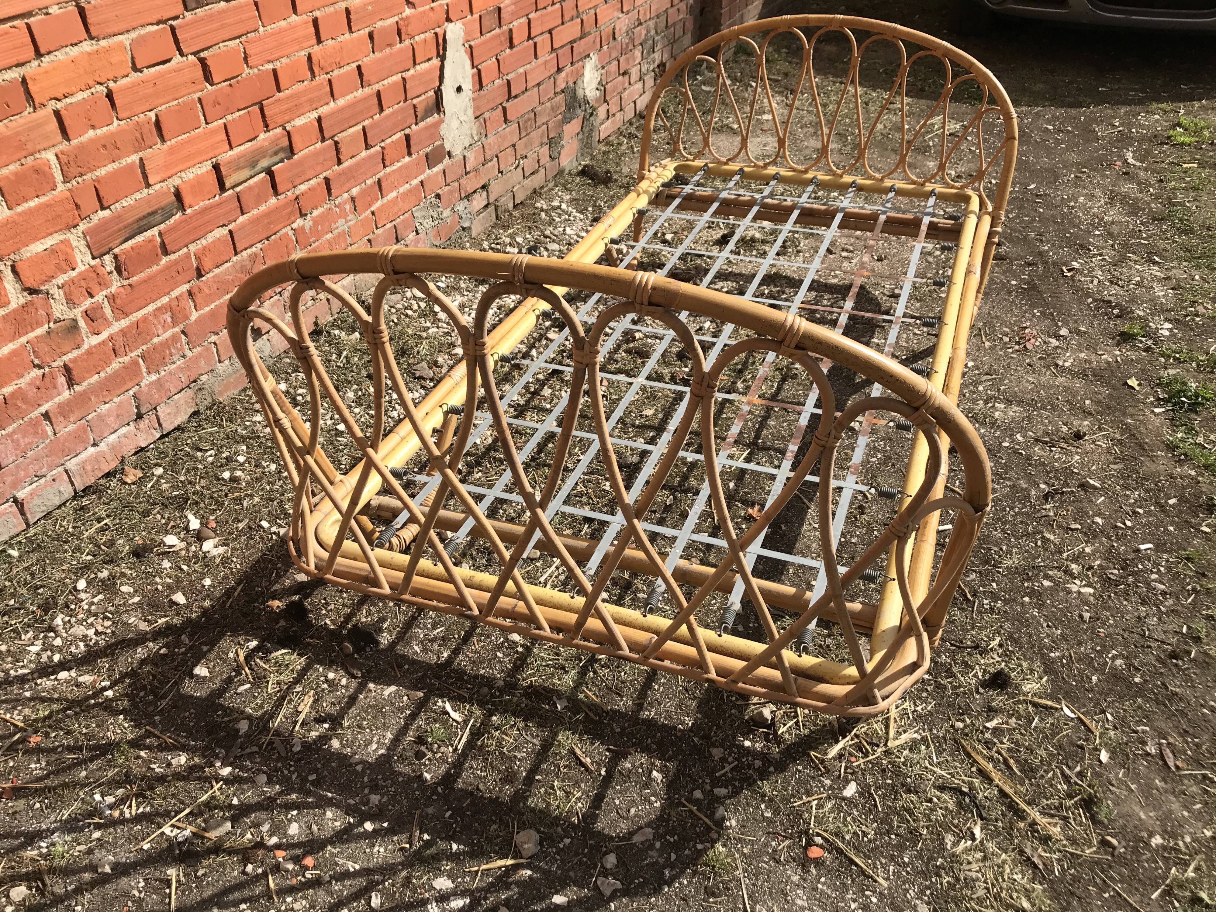 Rattan "basket" bed 1960