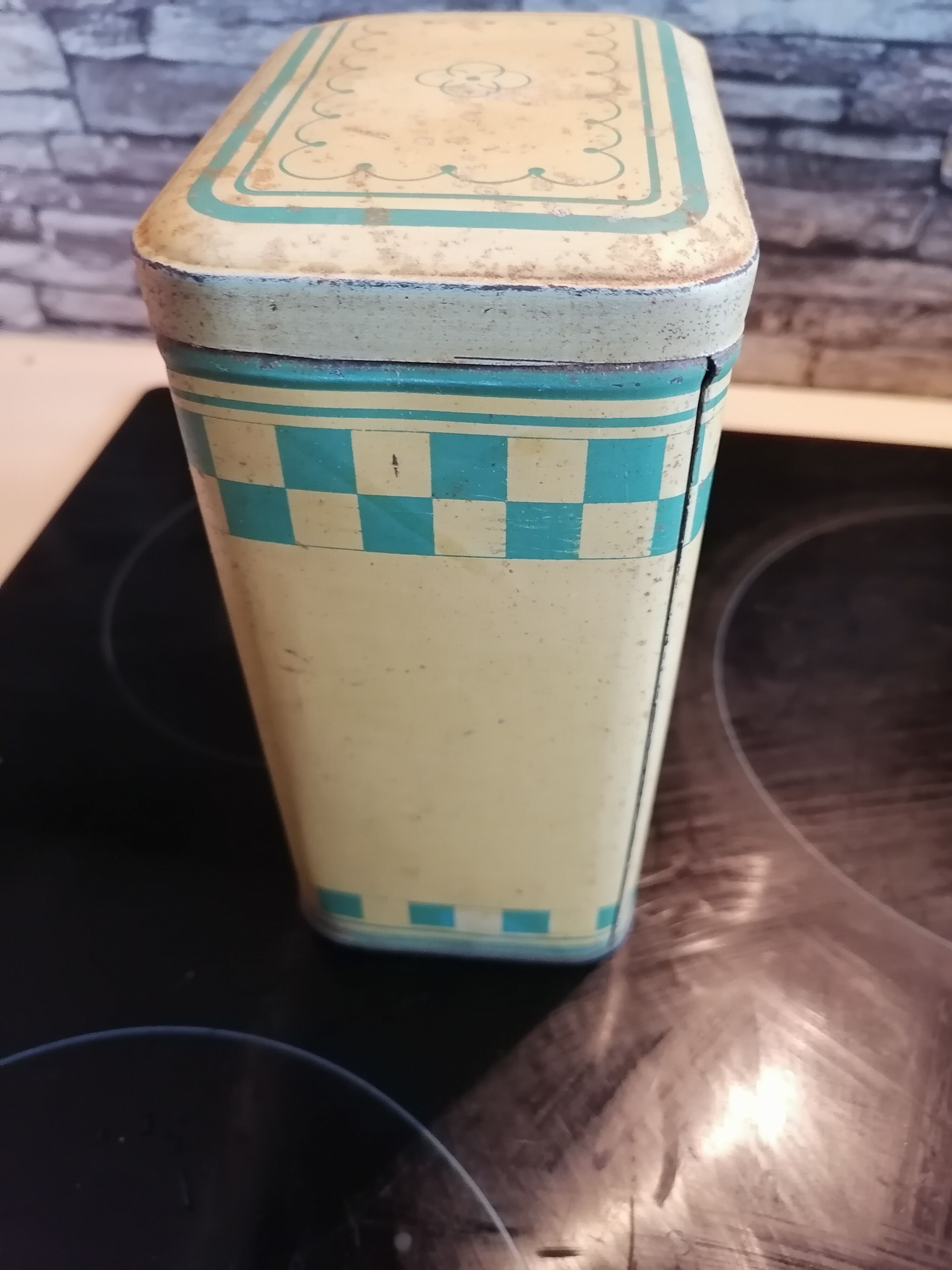 Box tolee spices flour kitchen 1900