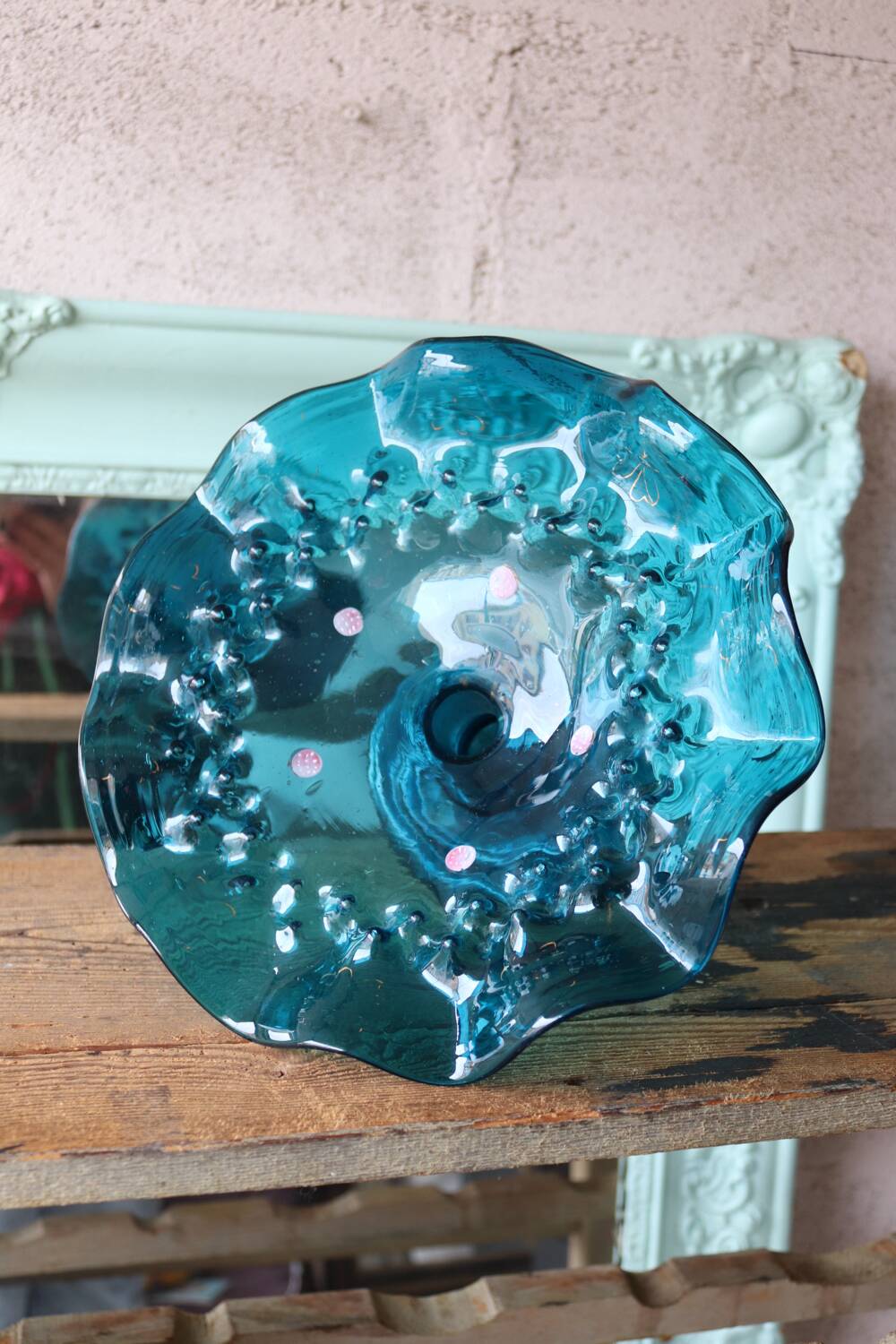 Coupe sur pied ancienne en verre soufflé