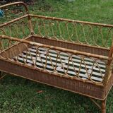 60s child rattan bed