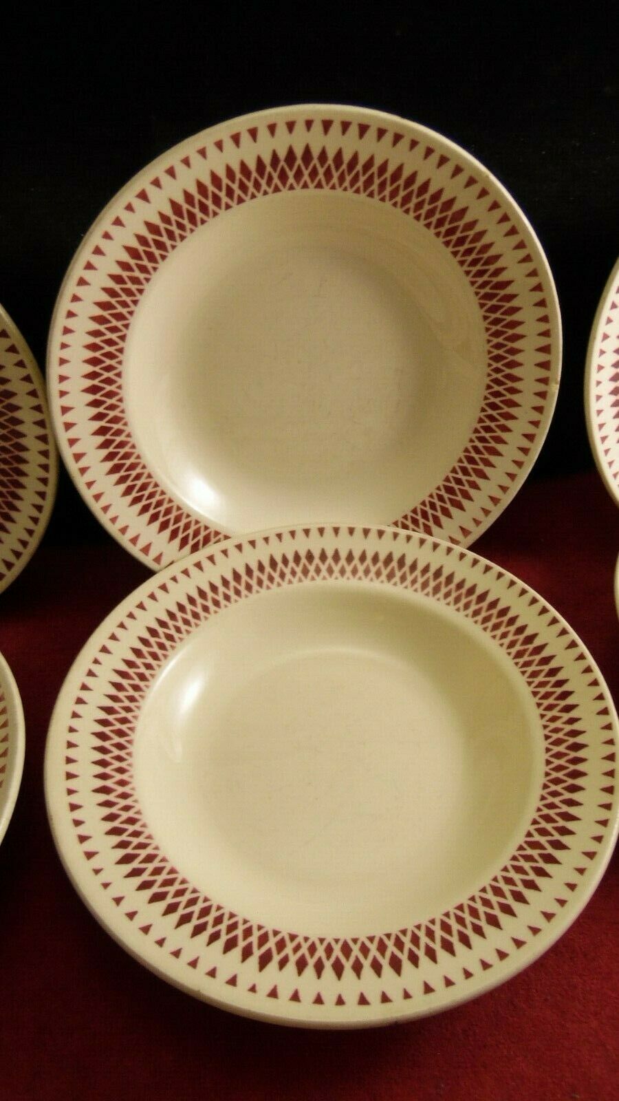 Service of 6 hollow plates in Faince of Badonviller decoration of red bevels