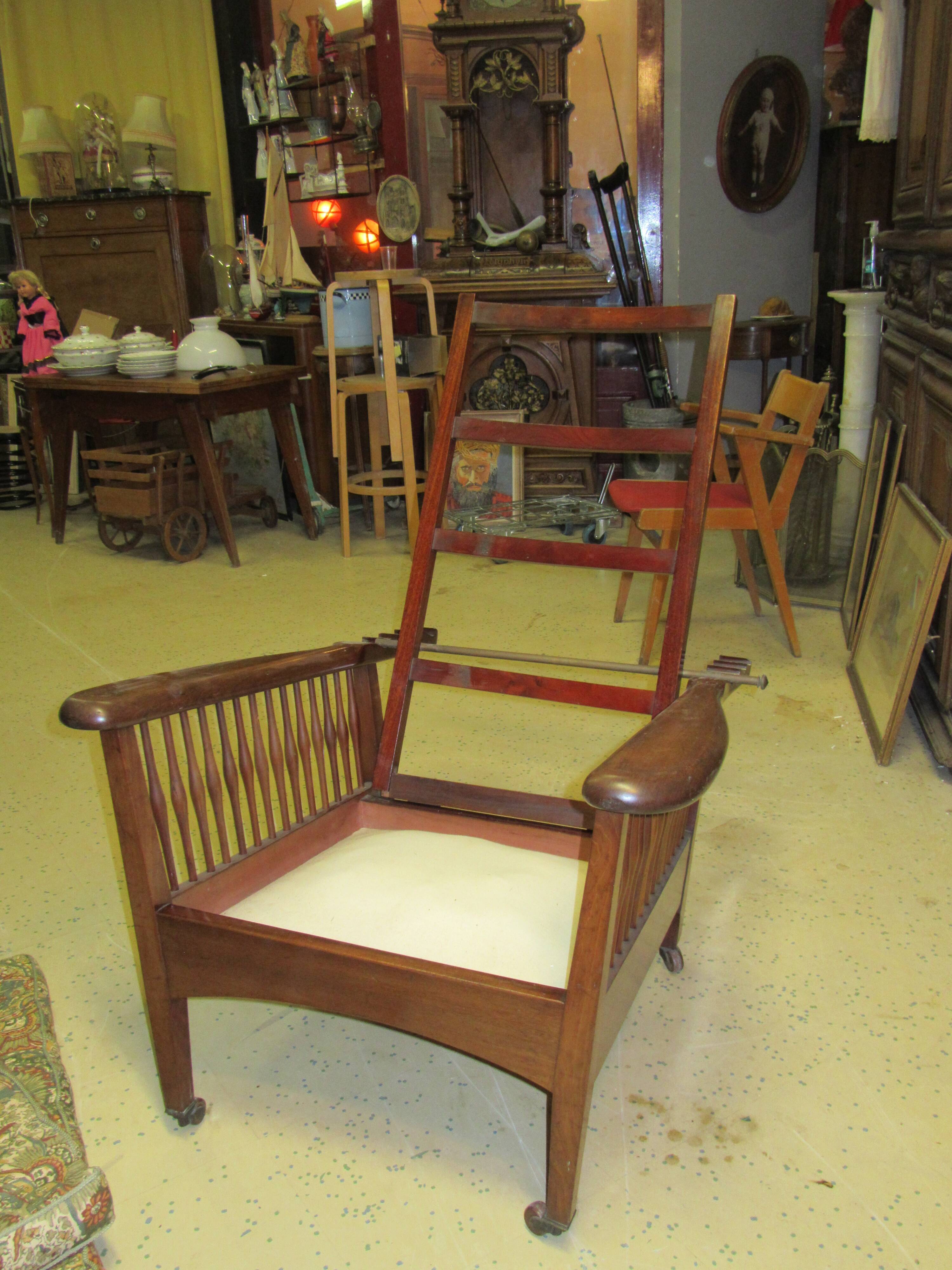 Fauteuil à mécanisme en acajou dit fauteuil morris